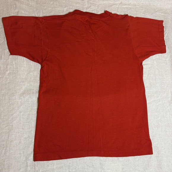 Vintage Chicago Panda Shirt Mens Small Red Screen Stars USA 80s Graphic Tee - Picture 9 of 9
